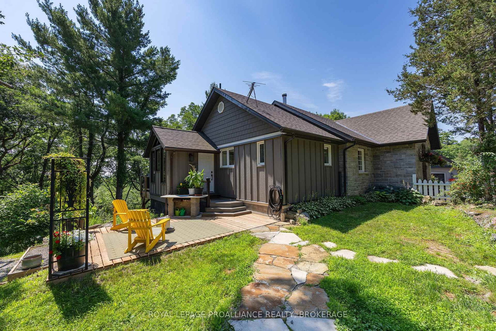 369 Old River Road • Front of Yonge, ON photo 6