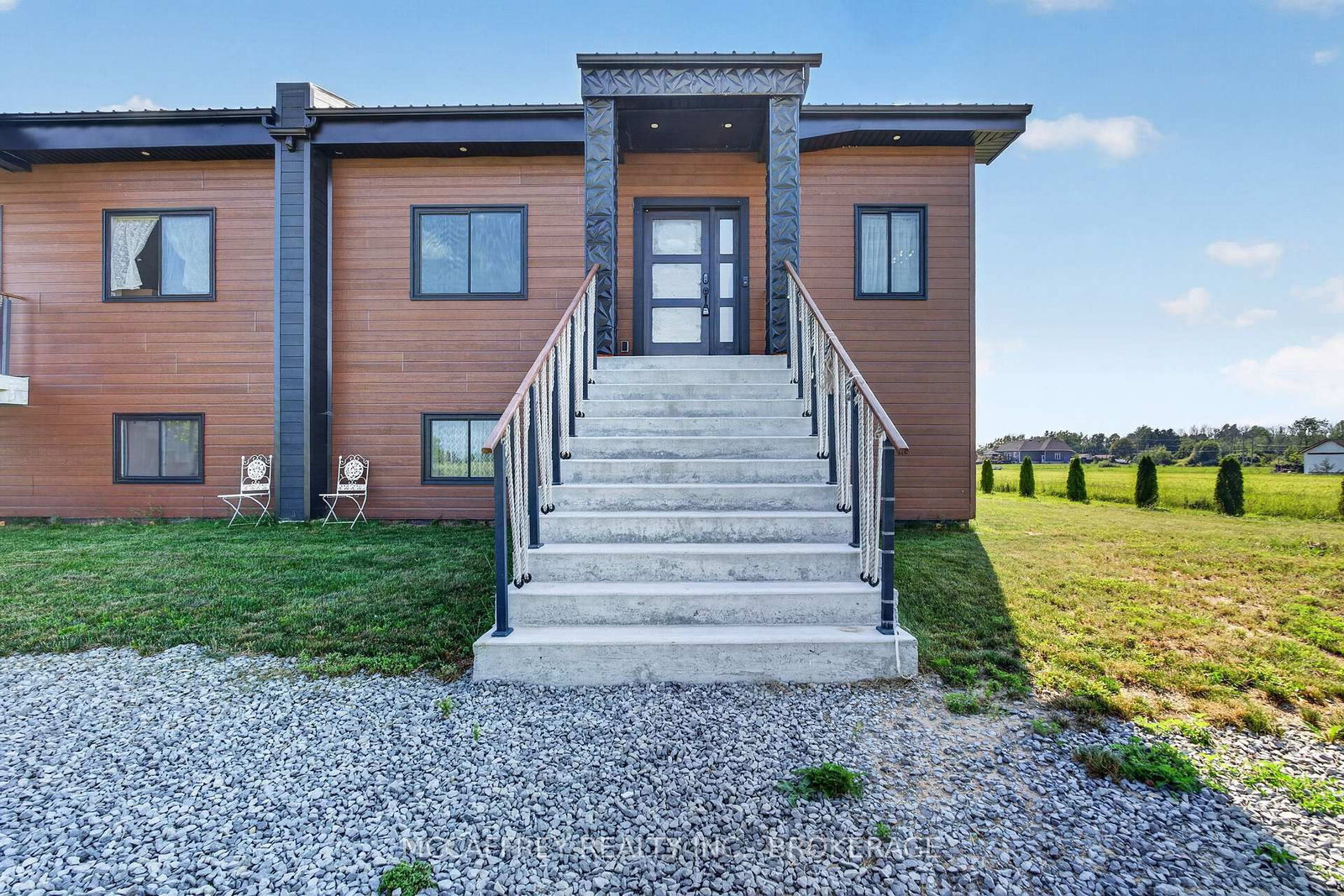 4326 County Rd 6 • Yarker, ON photo 2