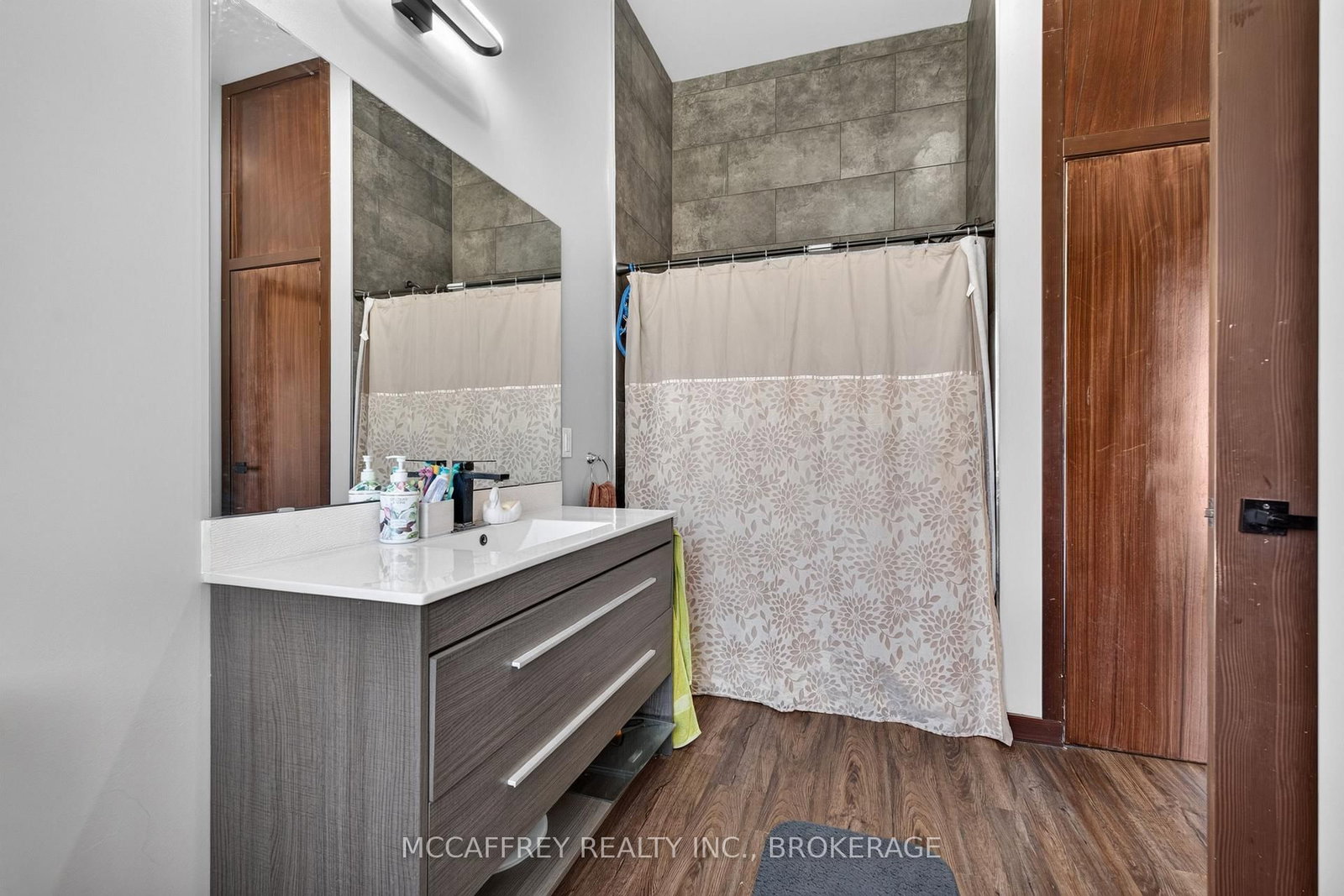 4326 County Rd 6 • Yarker, ON photo 33
