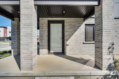 3550 Emily Carr Lane — photo 3