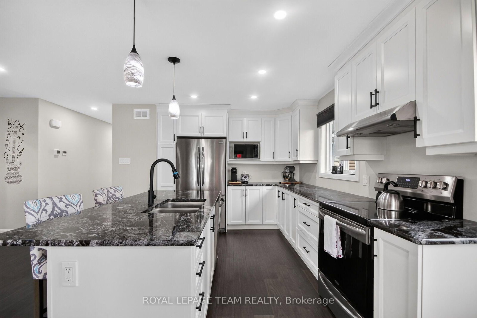 109 James Street • North Dundas, ON photo 13