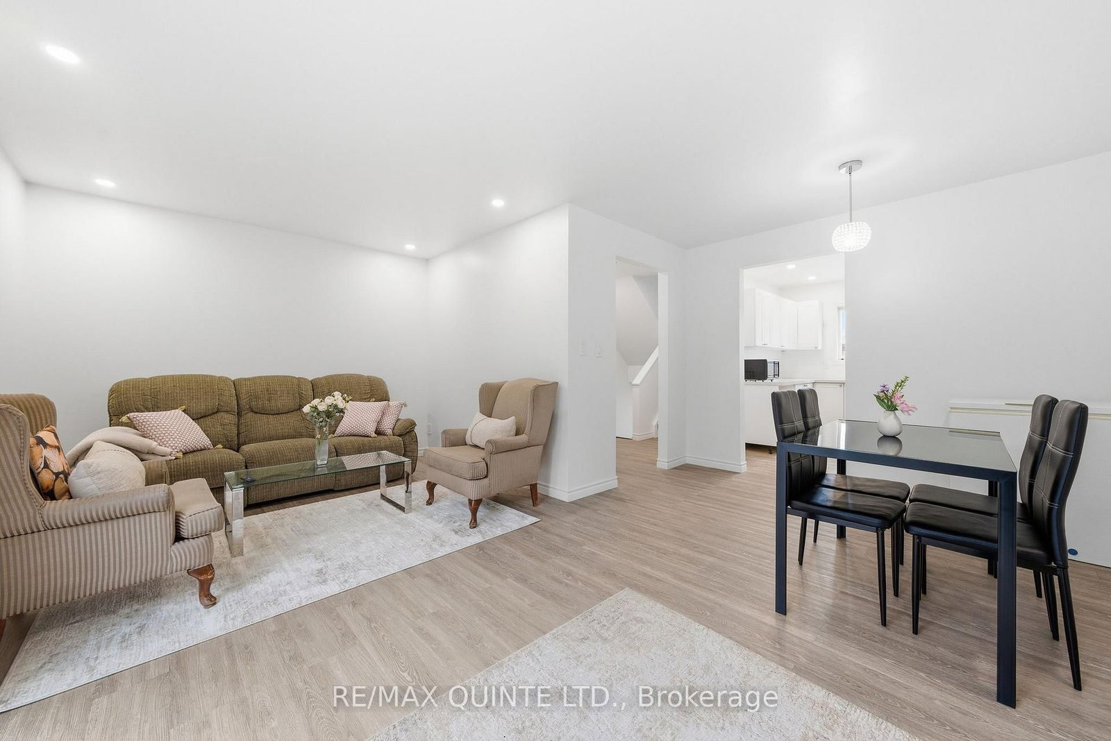 99 Dunnett Boulevard • #2 • Belleville, ON photo 11