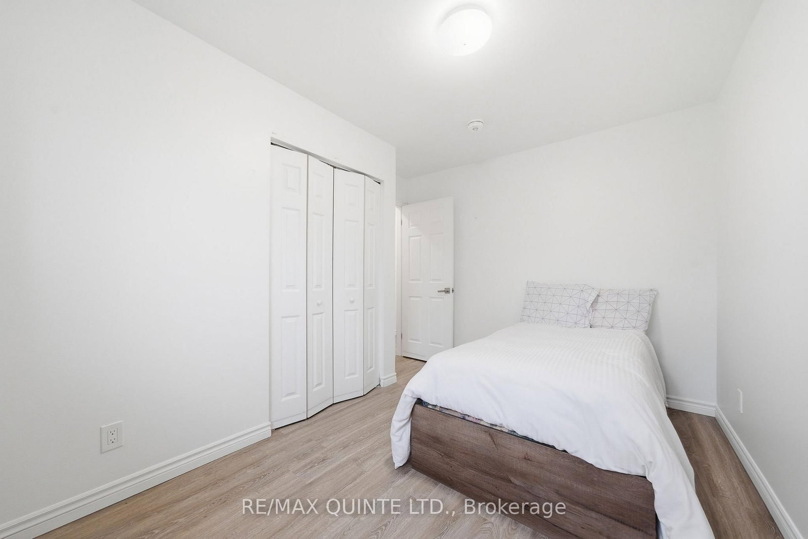99 Dunnett Boulevard • #2 • Belleville, ON photo 18