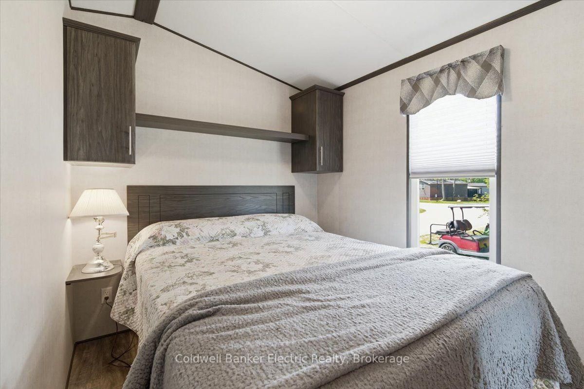 1235 Villiers Line 13 Lambton Avenue • Otonabee-South Monaghan, ON photo 6