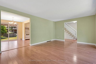 15 Lewis Crescent • Kitchener, ON photo 9