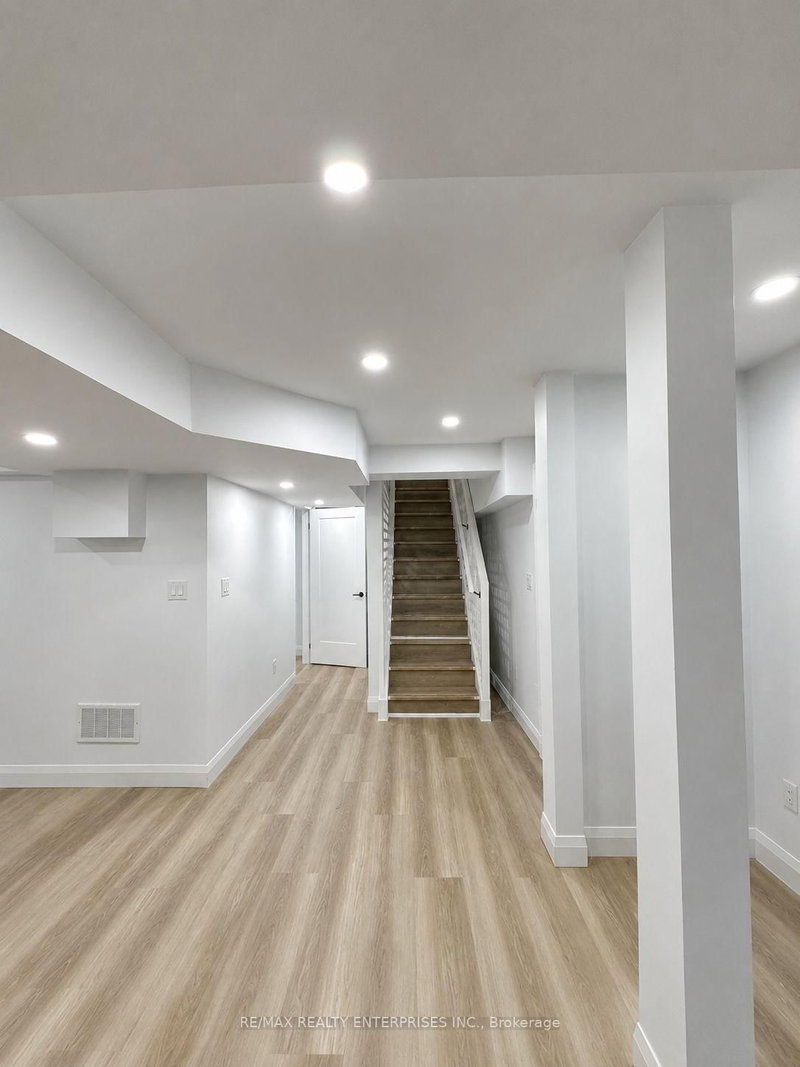 Basement - 154 Thames Way