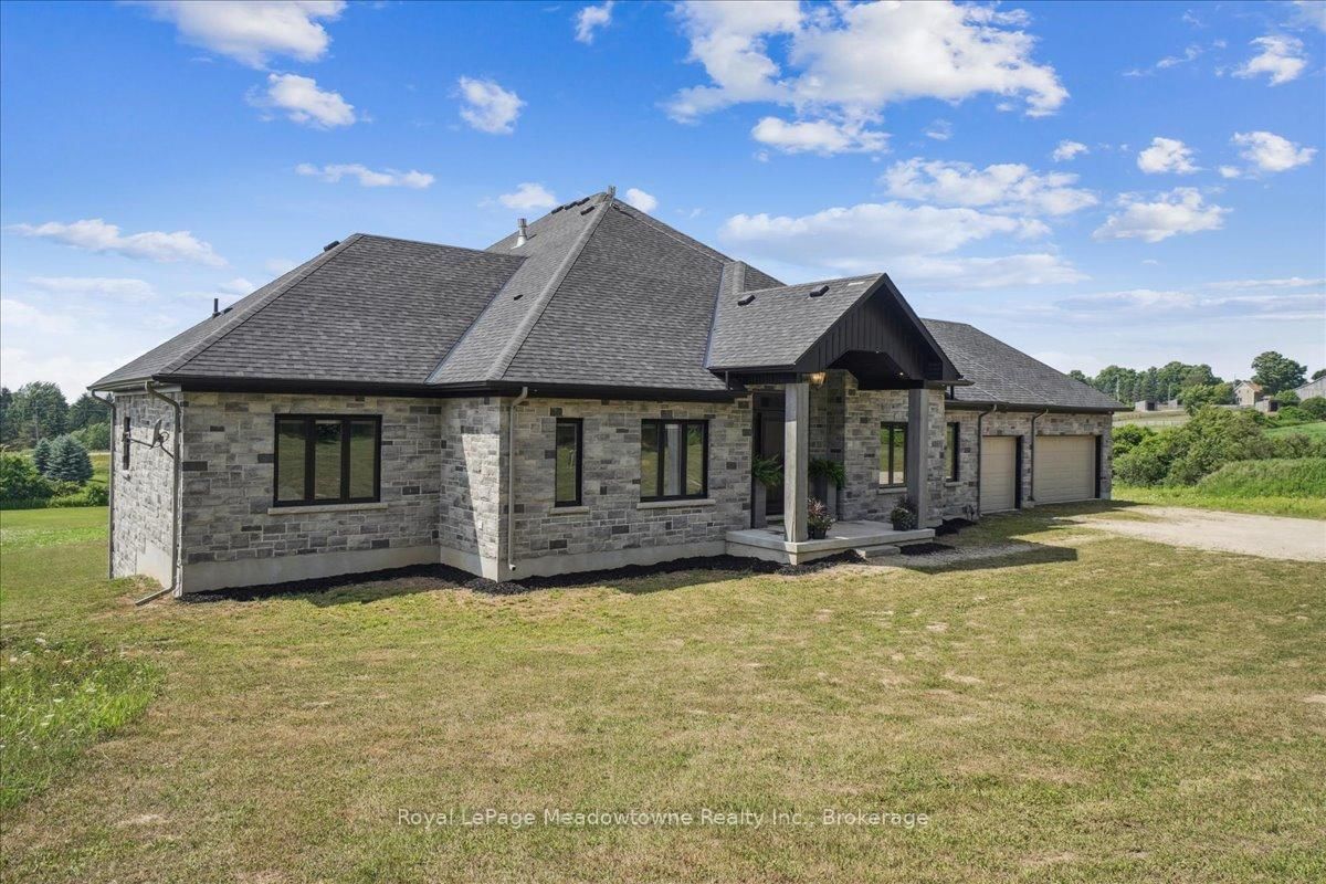 8837 Wellington Road 124 • Erin, ON photo 4
