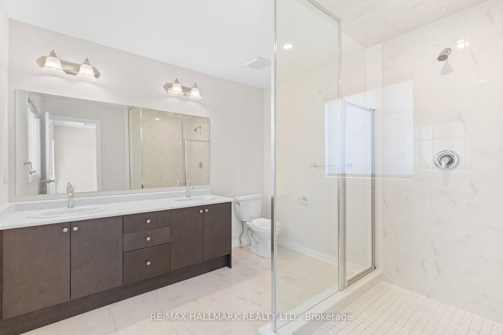16 Crossmore Crescent • Cambridge, ON photo 15