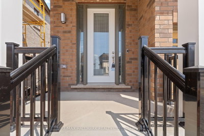 16 Crossmore Crescent • Cambridge, ON photo 2