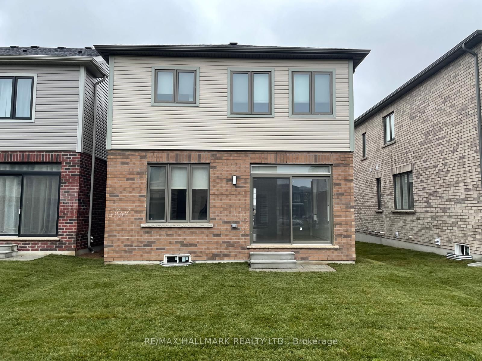 16 Crossmore Crescent • Cambridge, ON photo 22