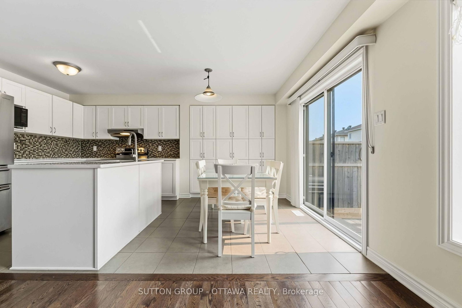 120 Dunforest Terrace • Ottawa, ON photo 12