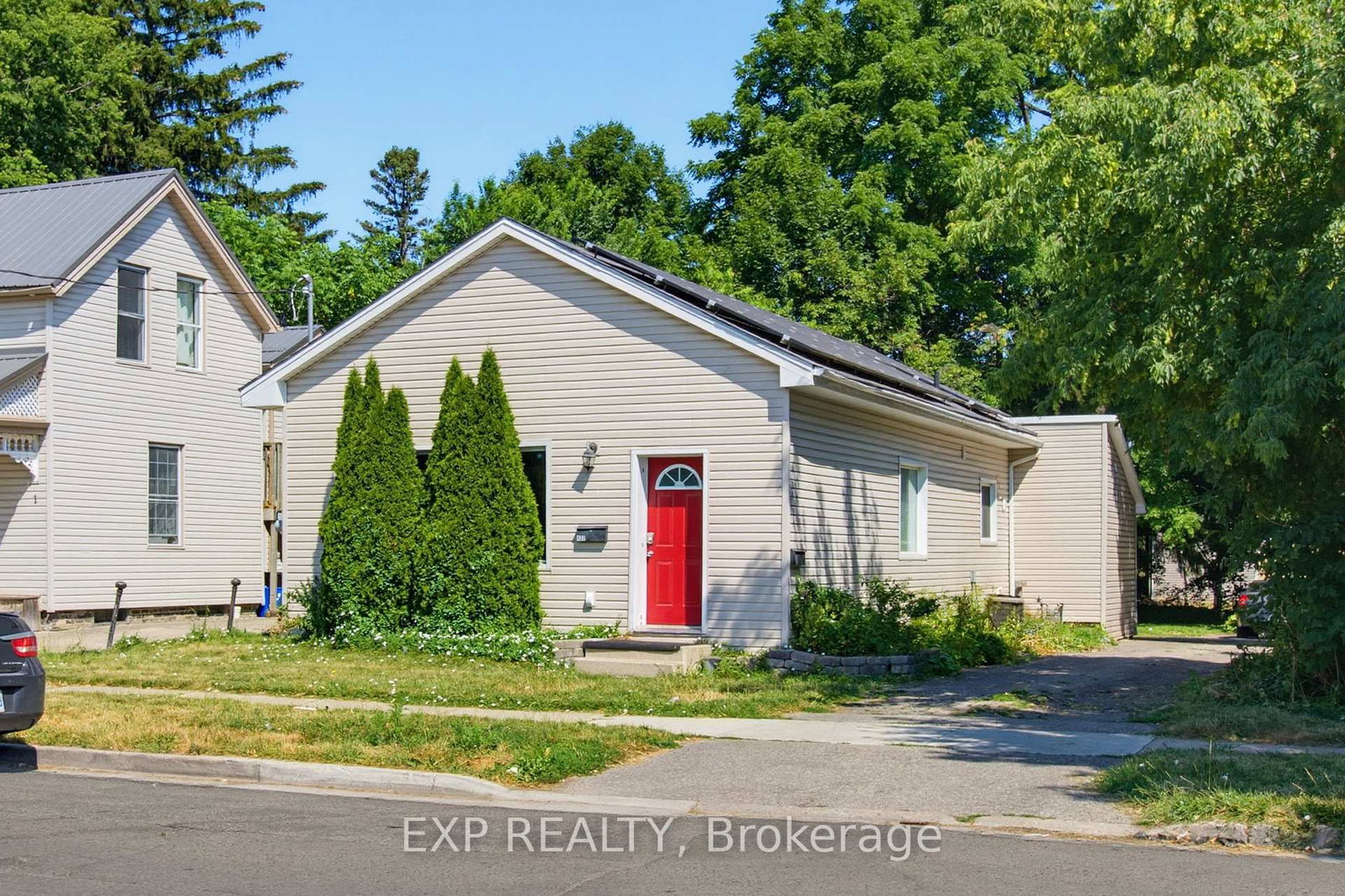 Semi-Detached House for sale at 121 Mount Pleasant Avenue, London North, Ontario, N6H 1E1 - North N - MLS: X13566962