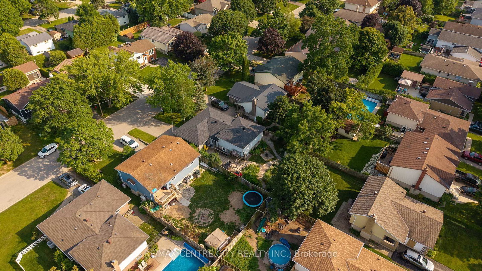 684 Macyoung Drive • Kincardine, ON photo 34