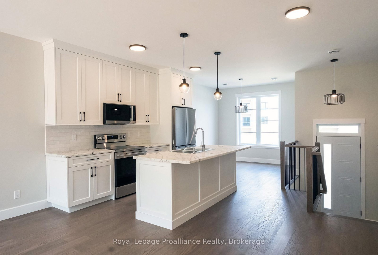 A - 166 Sienna Avenue, Belleville 5