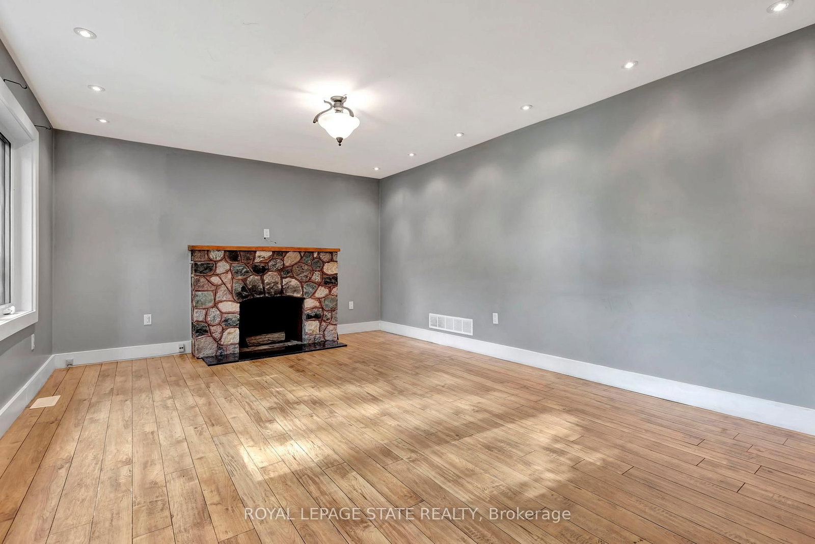 121 King Street E • Hamilton, ON photo 10