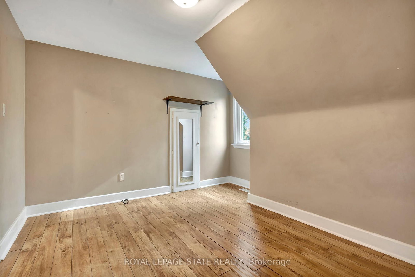 121 King Street E • Hamilton, ON photo 21