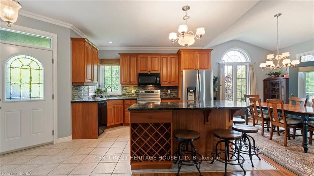 2 Hunter Drive S • Norfolk, ON photo 10