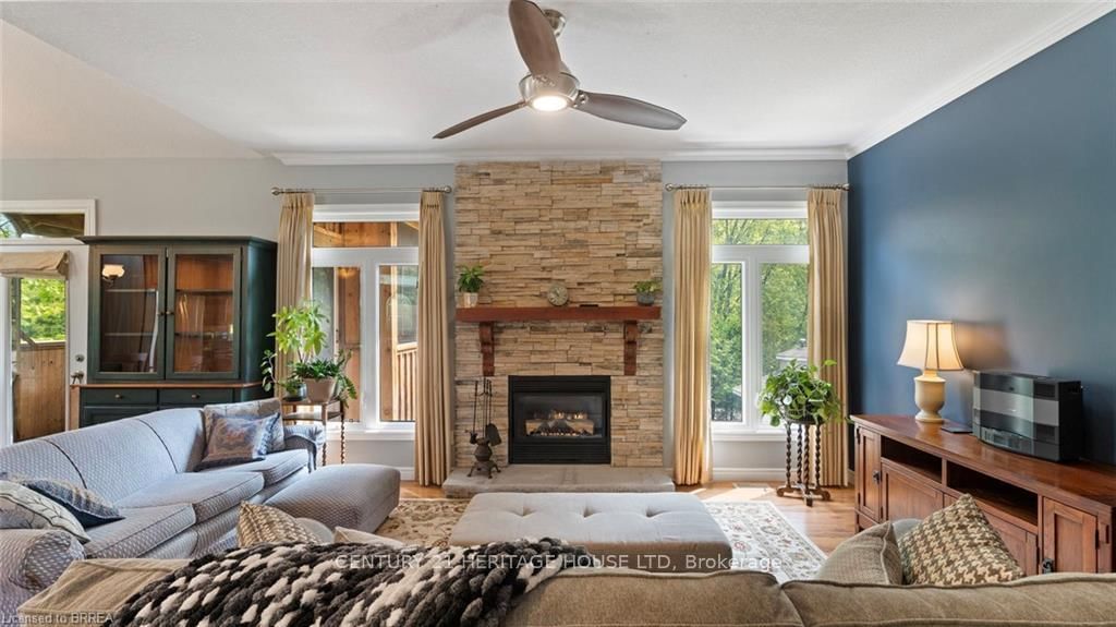 2 Hunter Drive S • Norfolk, ON photo 17
