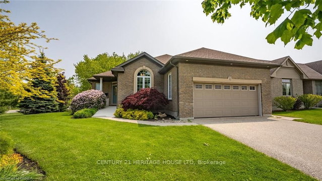 2 Hunter Drive S