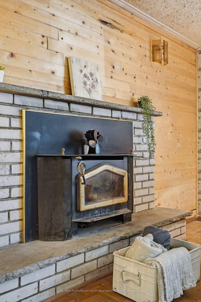 1201 Wenona Lake Road • Dysart et al, ON photo 9