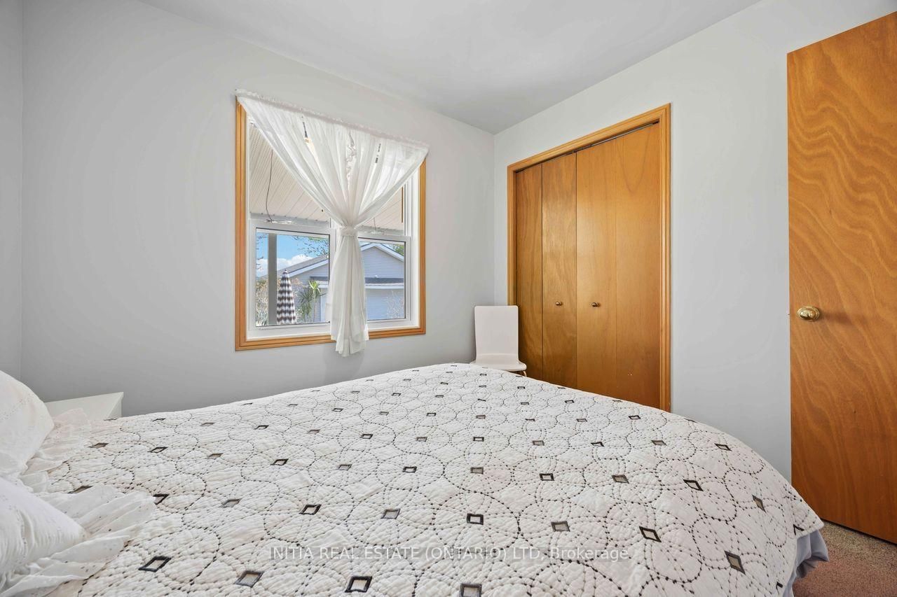 4217 Bluepoint Drive • Plympton-Wyoming, ON photo 16