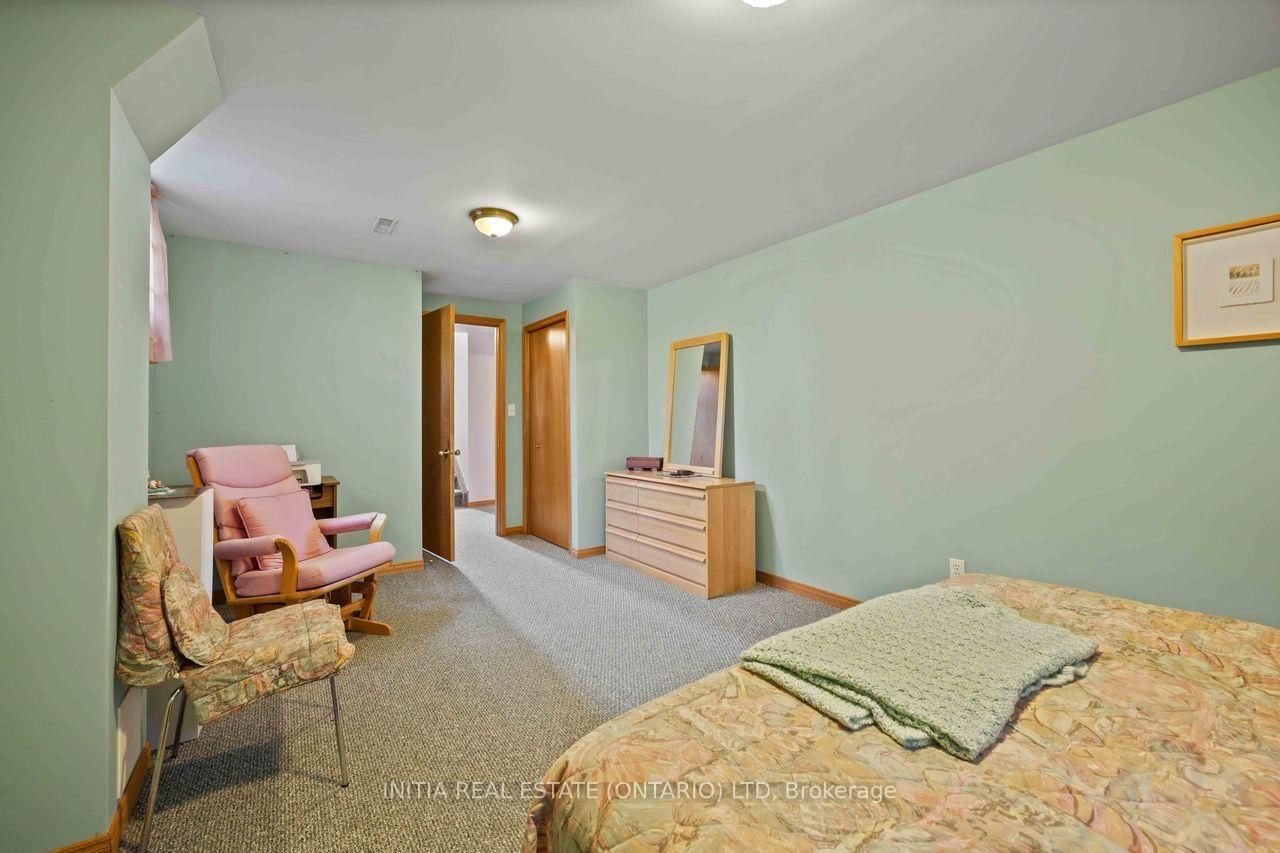 4217 Bluepoint Drive • Plympton-Wyoming, ON photo 23