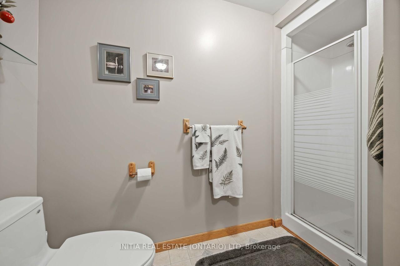 4217 Bluepoint Drive • Plympton-Wyoming, ON photo 25