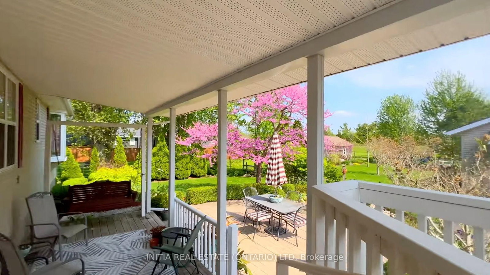 4217 Bluepoint Drive • Plympton-Wyoming, ON photo 3