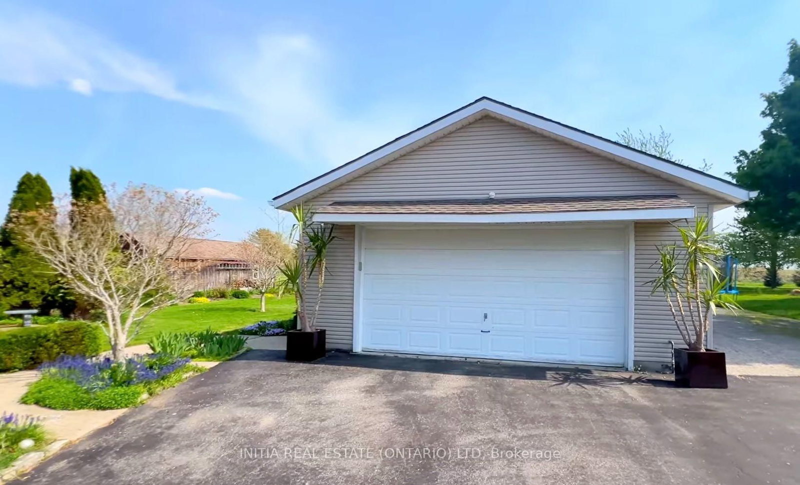 4217 Bluepoint Drive • Plympton-Wyoming, ON photo 35