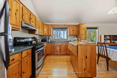 4217 Bluepoint Drive • Plympton-Wyoming, ON photo 8