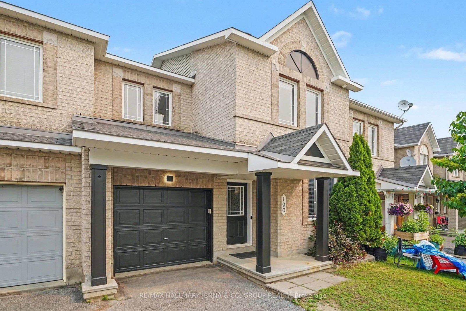 190 Sorento Street • Ottawa, ON photo 2