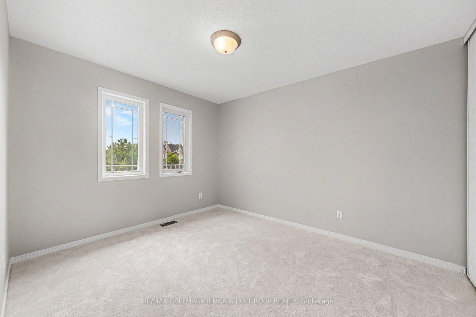 190 Sorento Street • Ottawa, ON photo 20