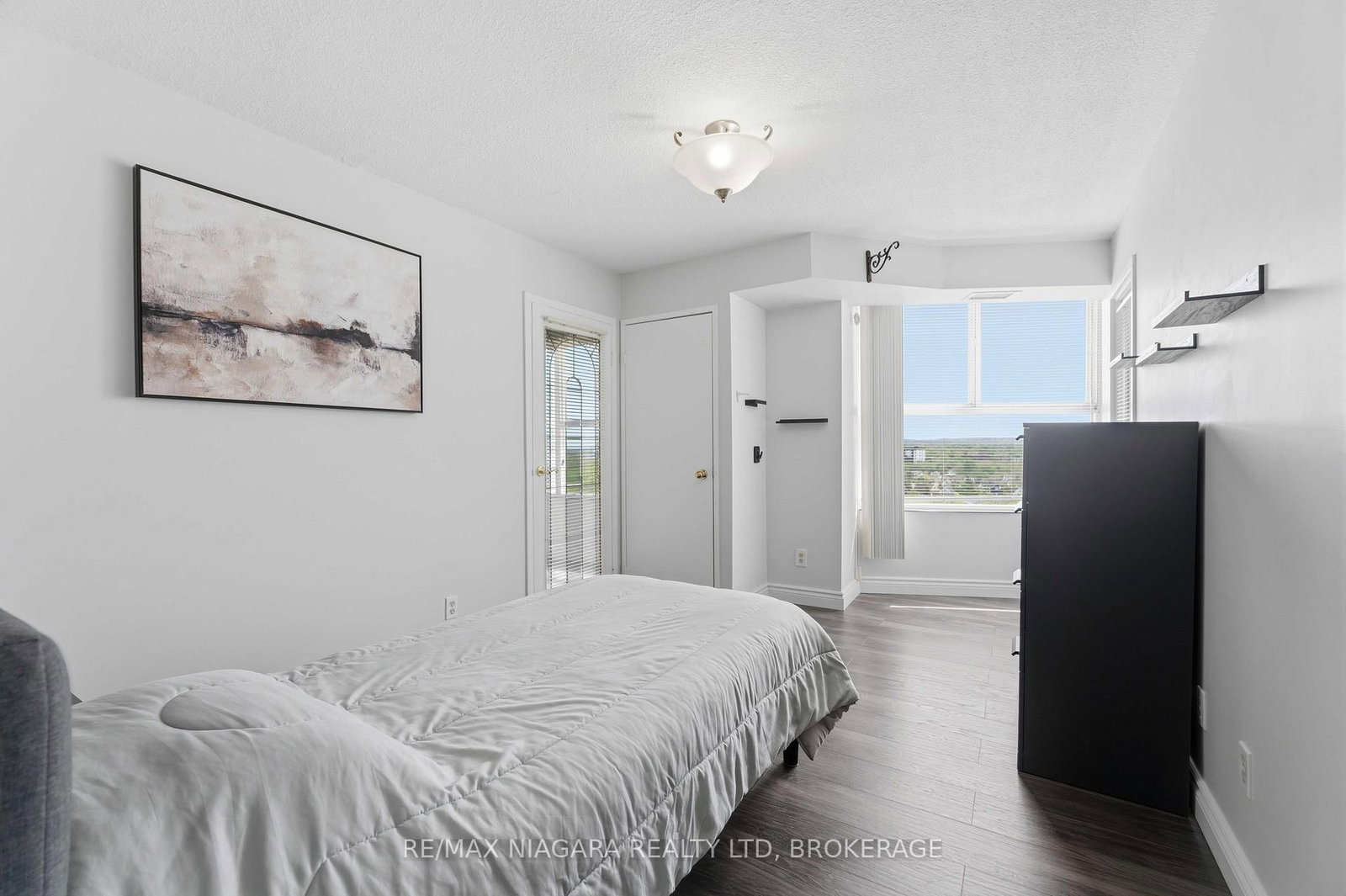 7 GALE Crescent • #1207 • St. Catharines, ON photo 11