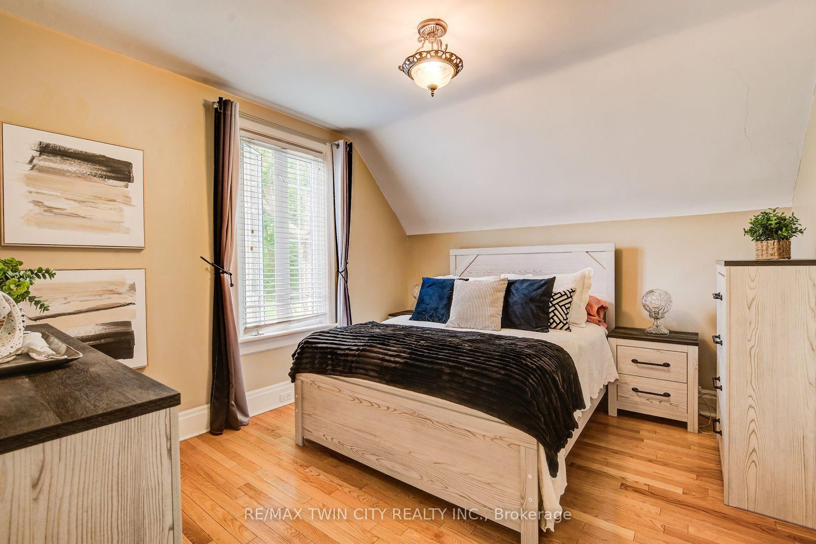 138 S Water Street • Kitchener, ON photo 25