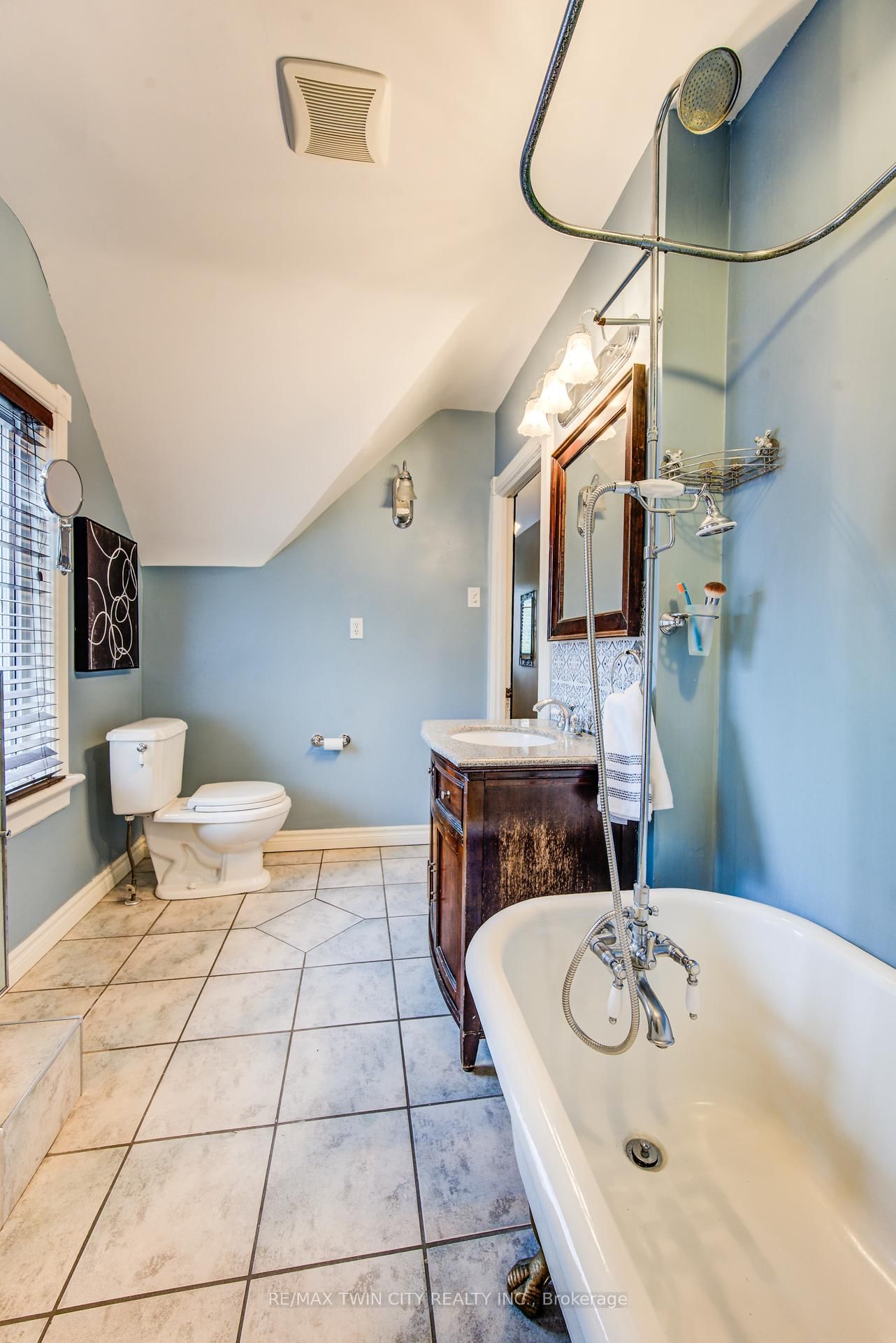 138 S Water Street • Kitchener, ON photo 31