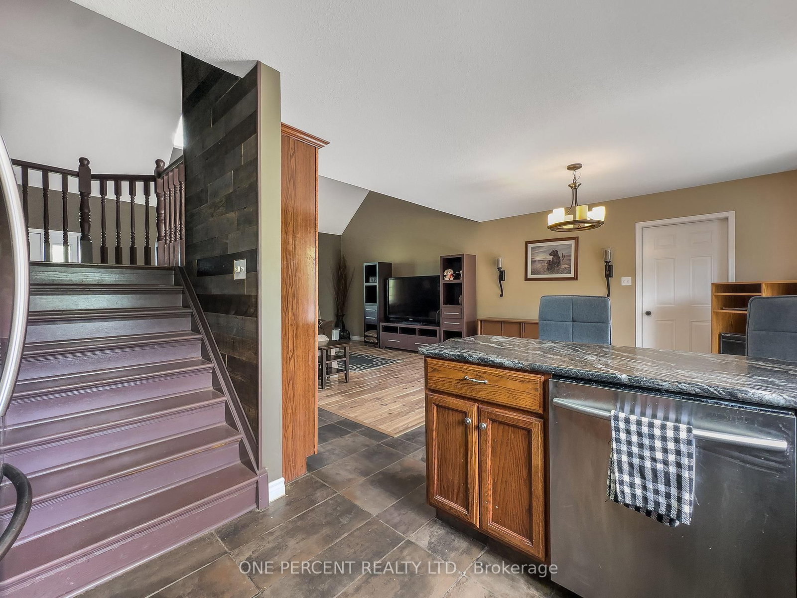 30 Woodridge Drive • Madoc, ON photo 18