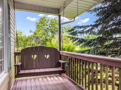 30 Woodridge Drive • Madoc, ON photo 4