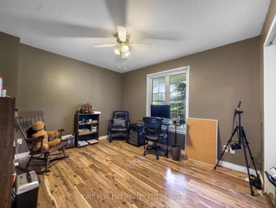 30 Woodridge Drive • Madoc, ON photo 7