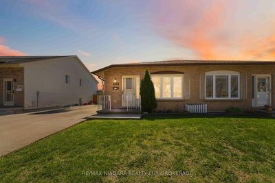6156 Wildrose Crescent — photo 2