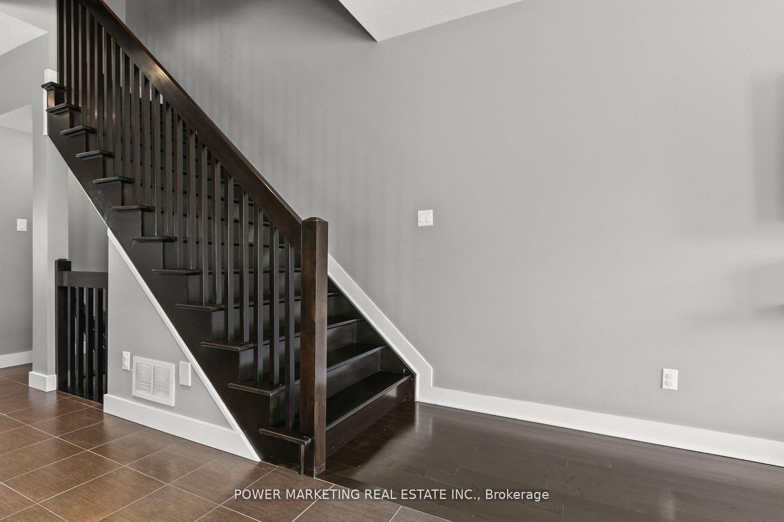 2200 NANTES Street • Ottawa, ON photo 9