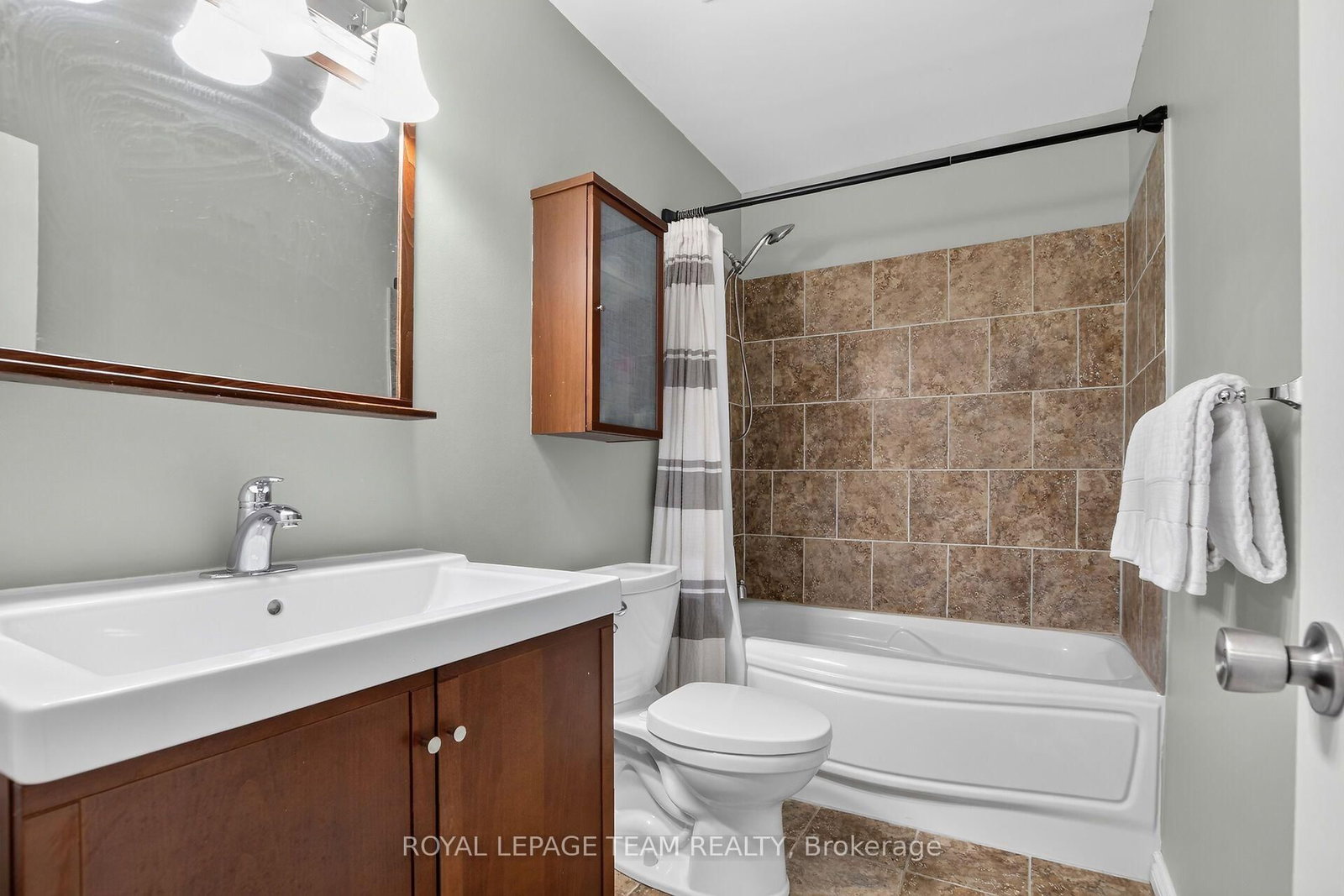 3 Hepburn Court • Ottawa, ON photo 26