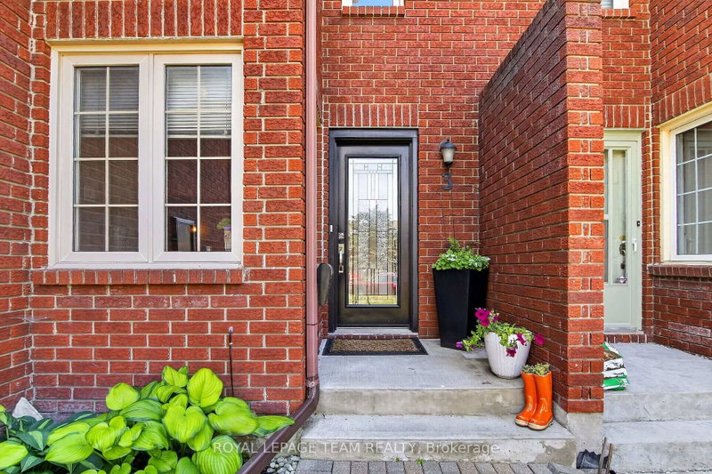 3 Hepburn Court