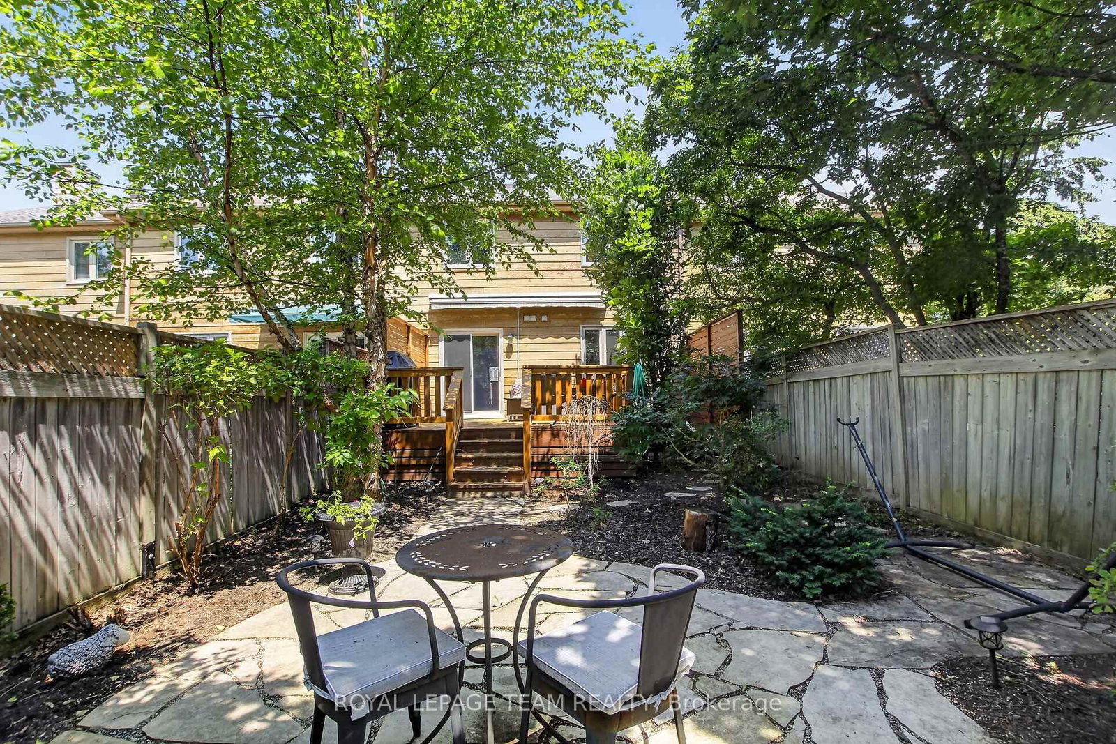 3 Hepburn Court • Ottawa, ON photo 38