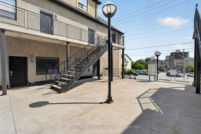 9 - 12 Bridgeport Road E