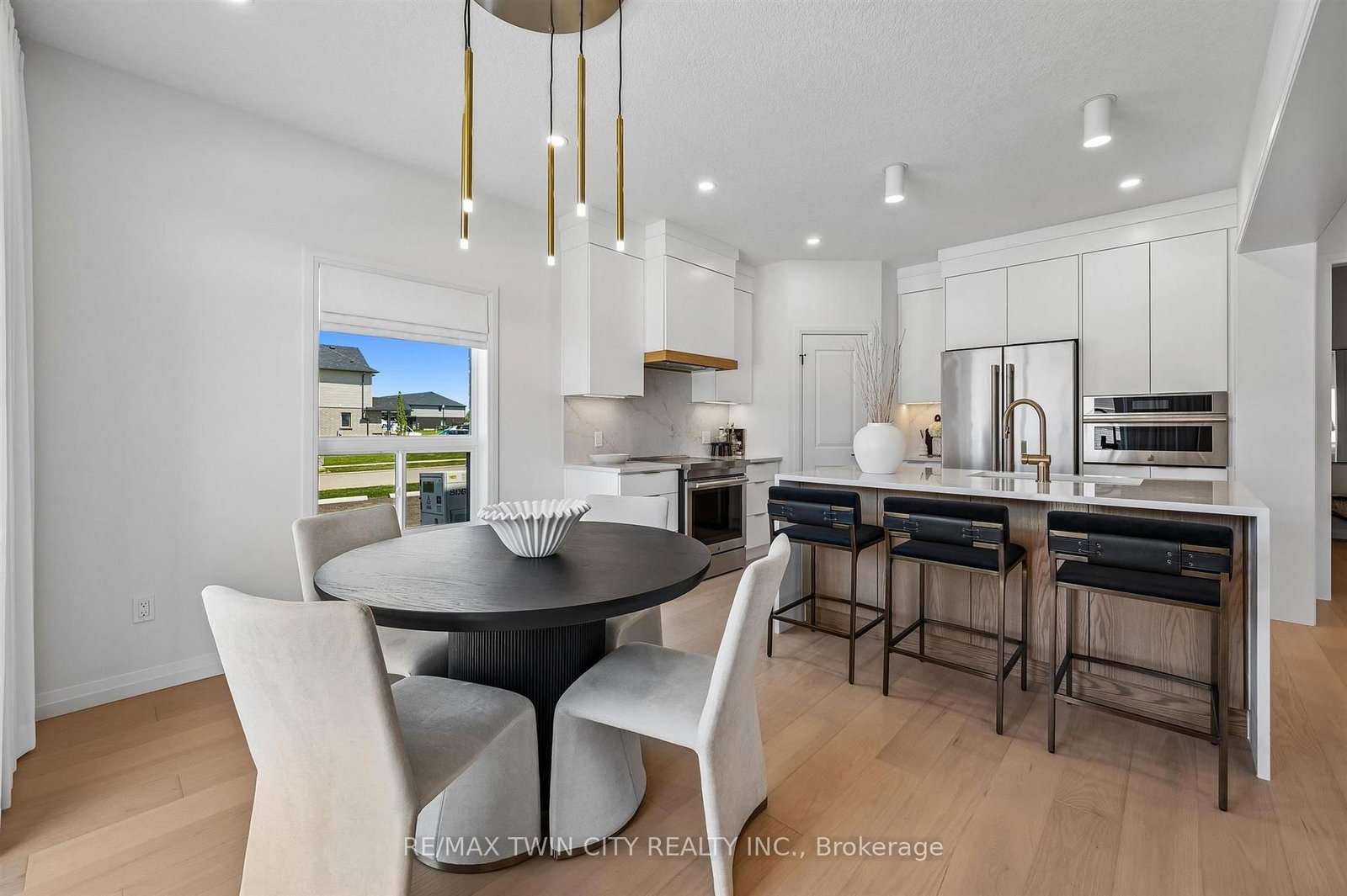 1681 Dunkirk Avenue • Woodstock, ON photo 11