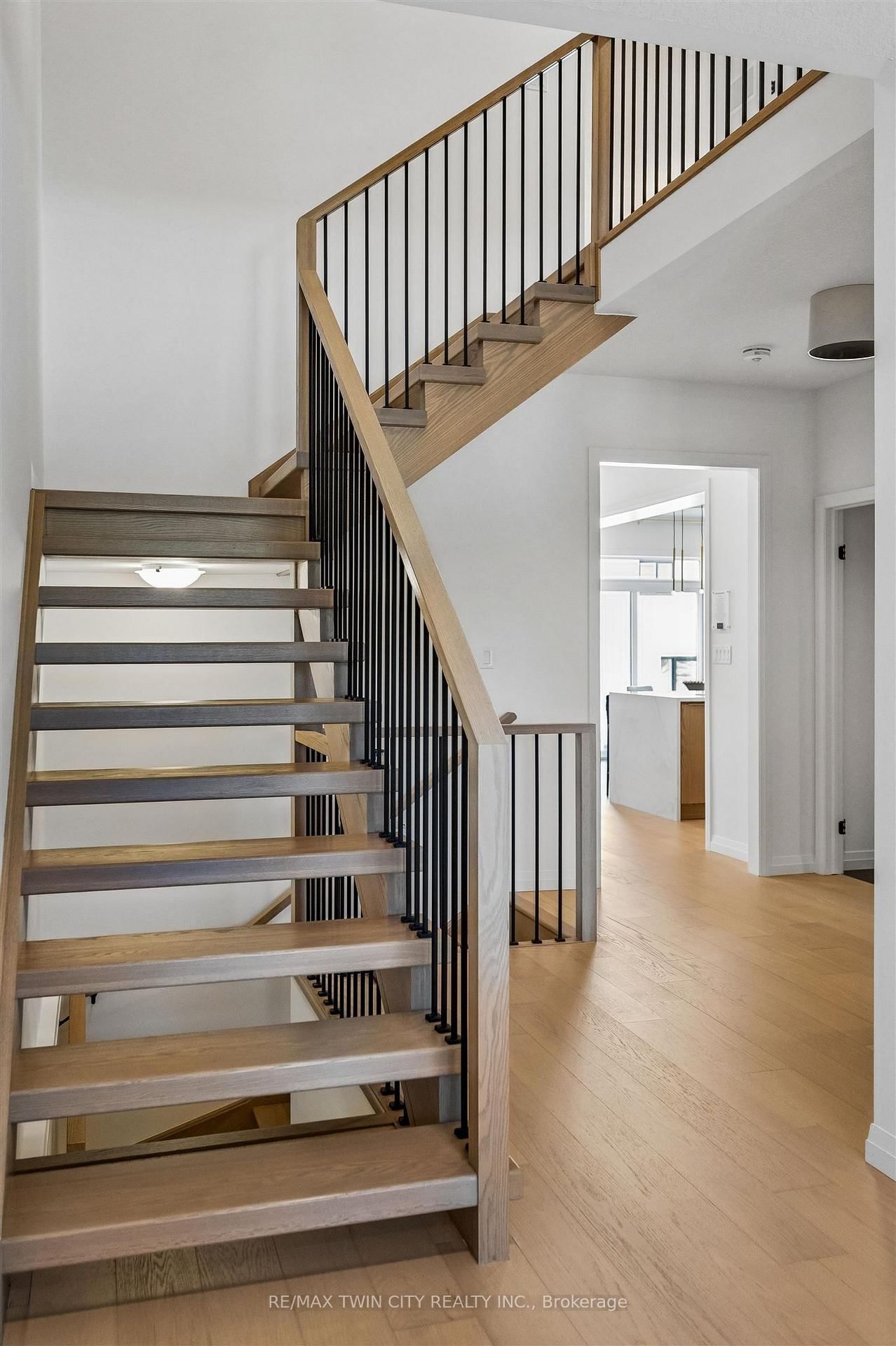 1681 Dunkirk Avenue • Woodstock, ON photo 38