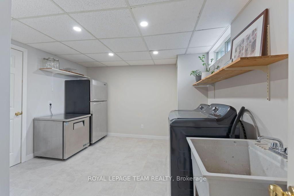 194 Morrena Road • Kanata, ON photo 40