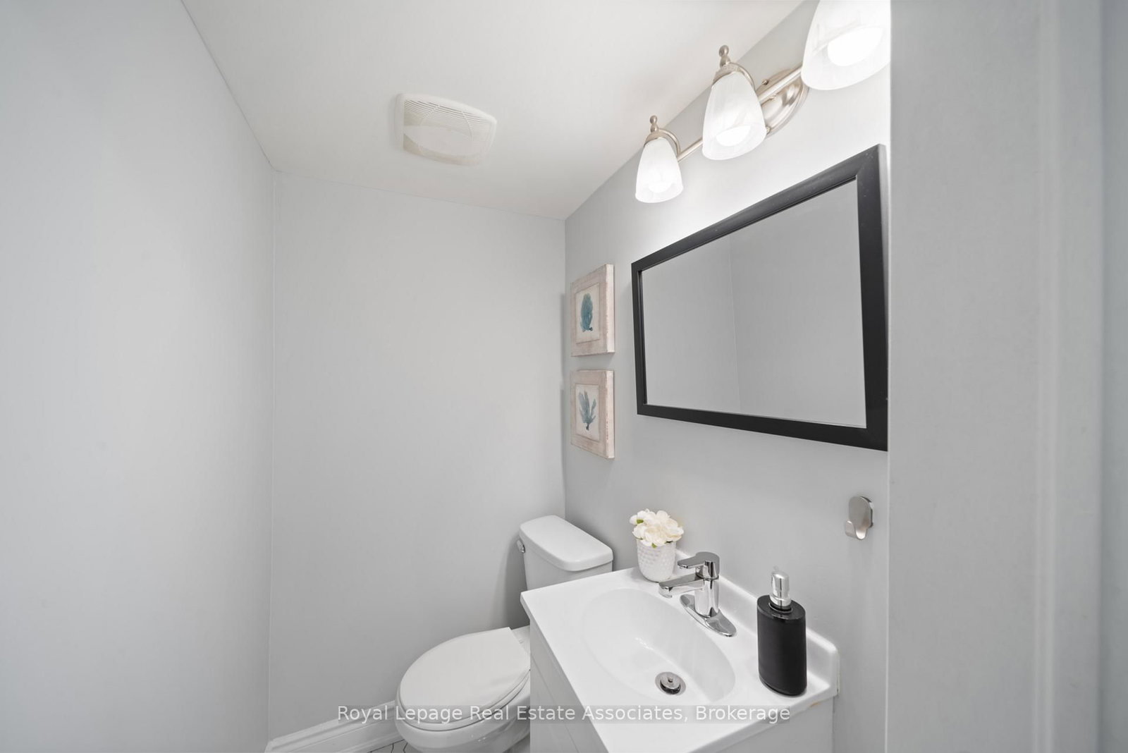 305 Weir Street N • Hamilton, ON photo 10