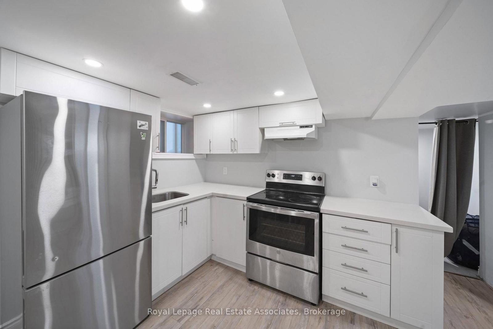 305 Weir Street N • Hamilton, ON photo 20