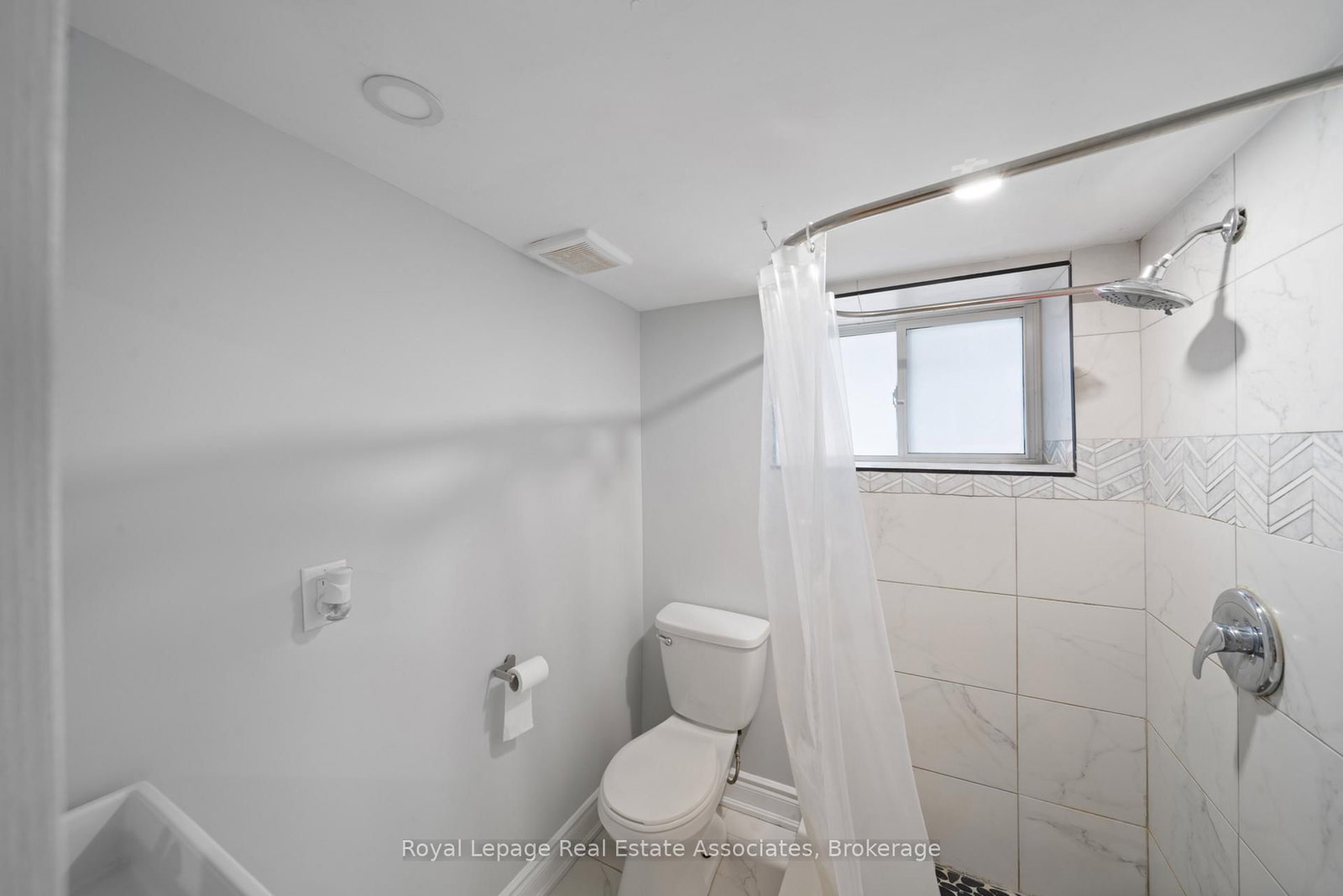 305 Weir Street N • Hamilton, ON photo 23